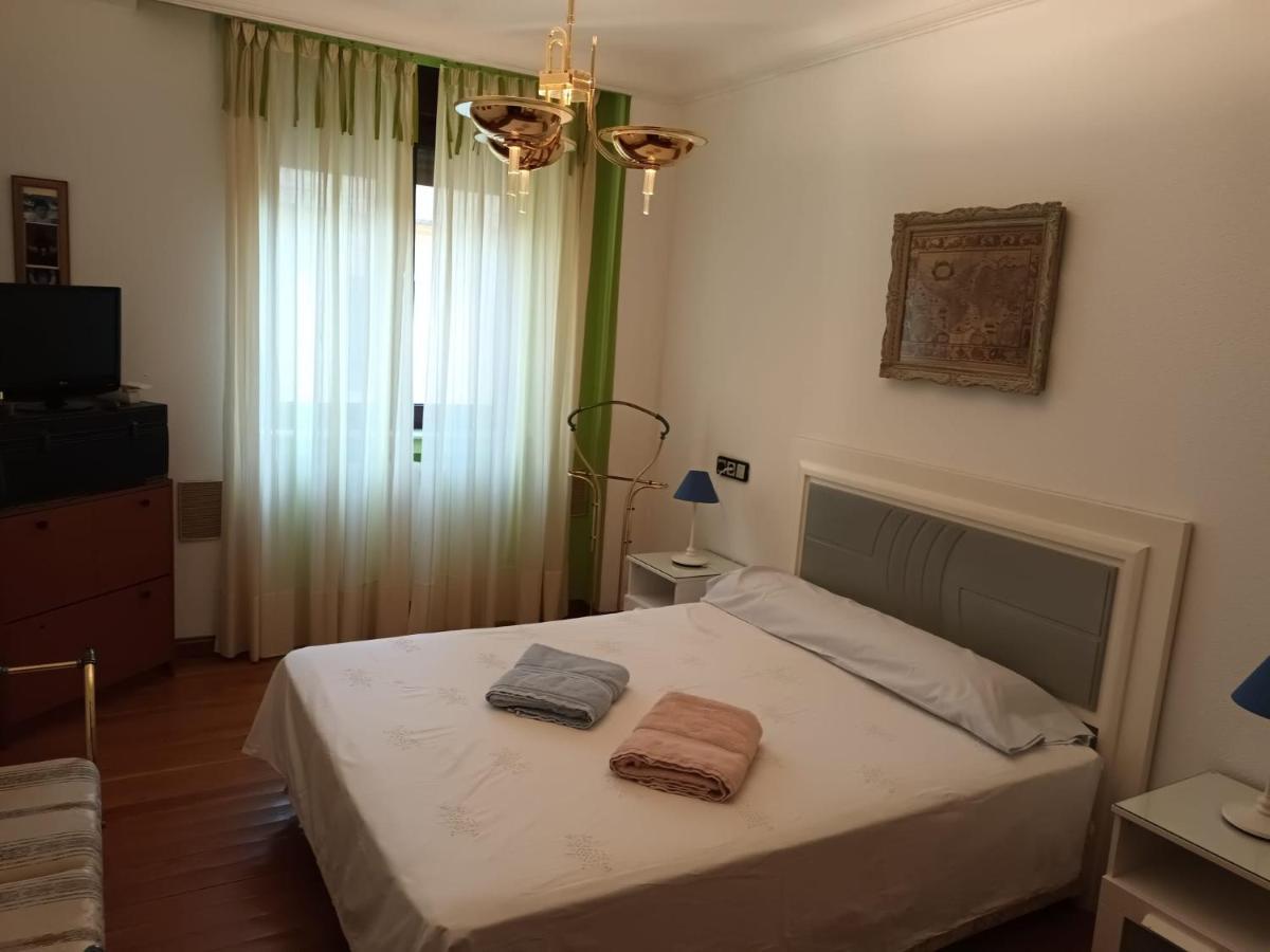 Ideal Familas Salamanca Exterior photo